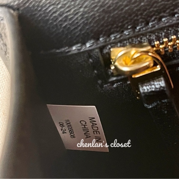 Tory Burch Fleming Black Leather Authentic Shoulder Bag With Gold Hardware - Picture 14 of 15